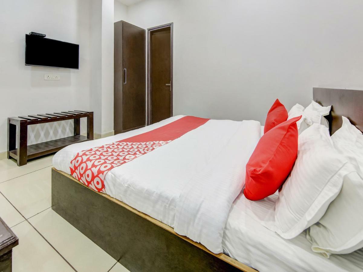 Oyo 27999 Hotel Deep Sirsa Eksteriør billede