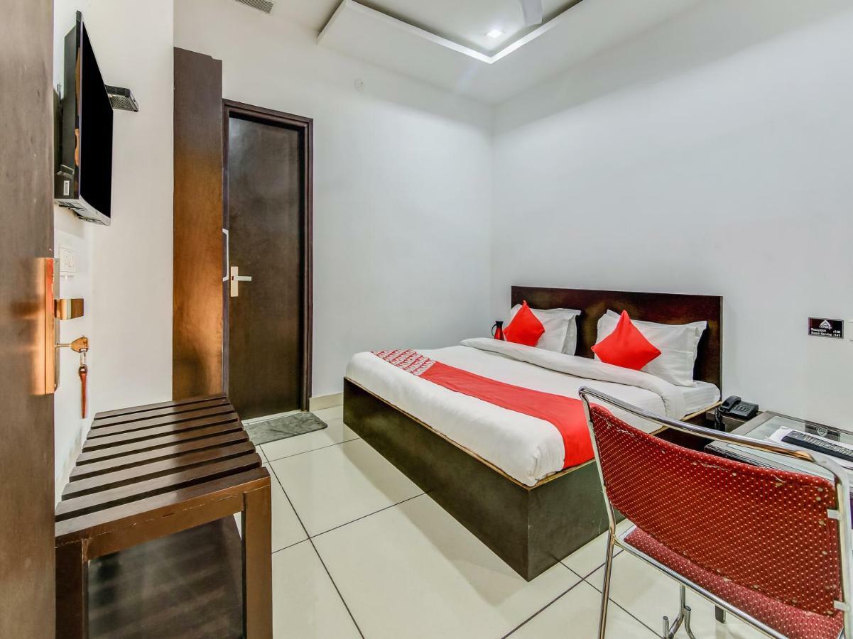 Oyo 27999 Hotel Deep Sirsa Eksteriør billede