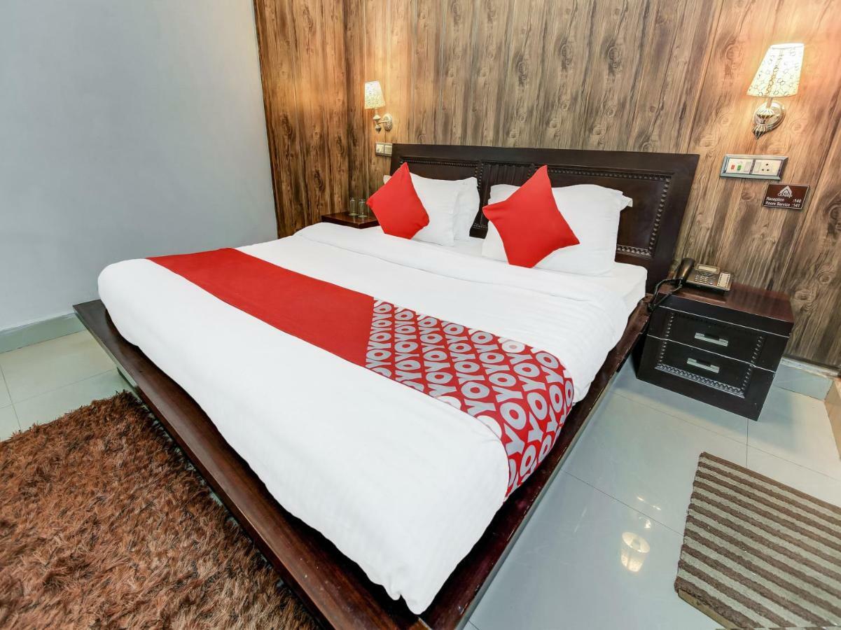 Oyo 27999 Hotel Deep Sirsa Eksteriør billede