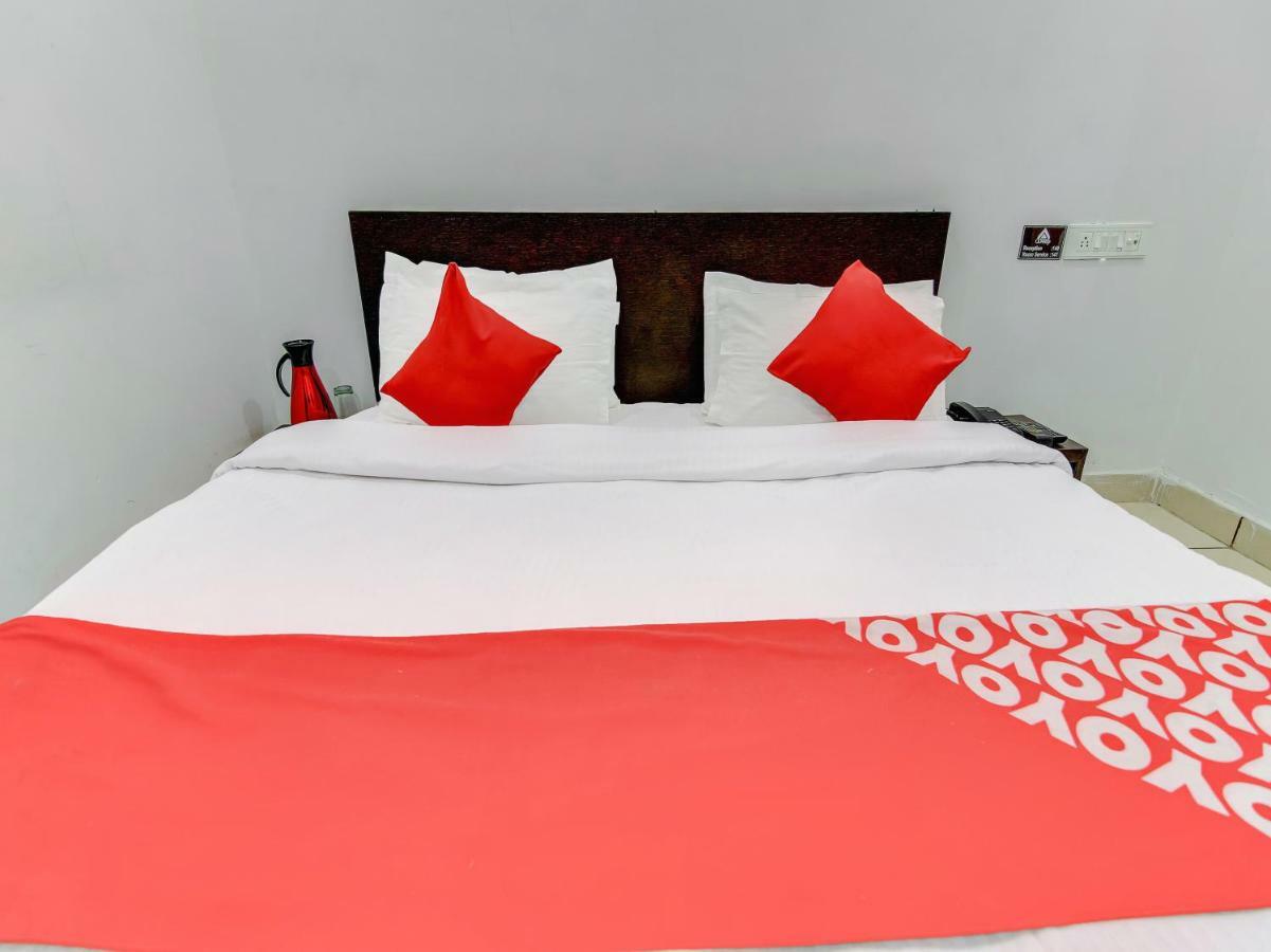 Oyo 27999 Hotel Deep Sirsa Eksteriør billede