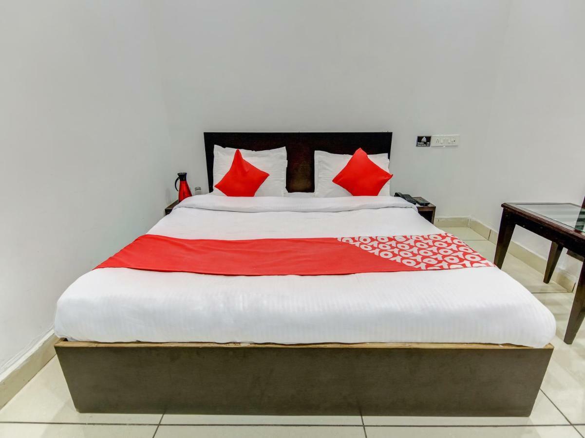 Oyo 27999 Hotel Deep Sirsa Eksteriør billede