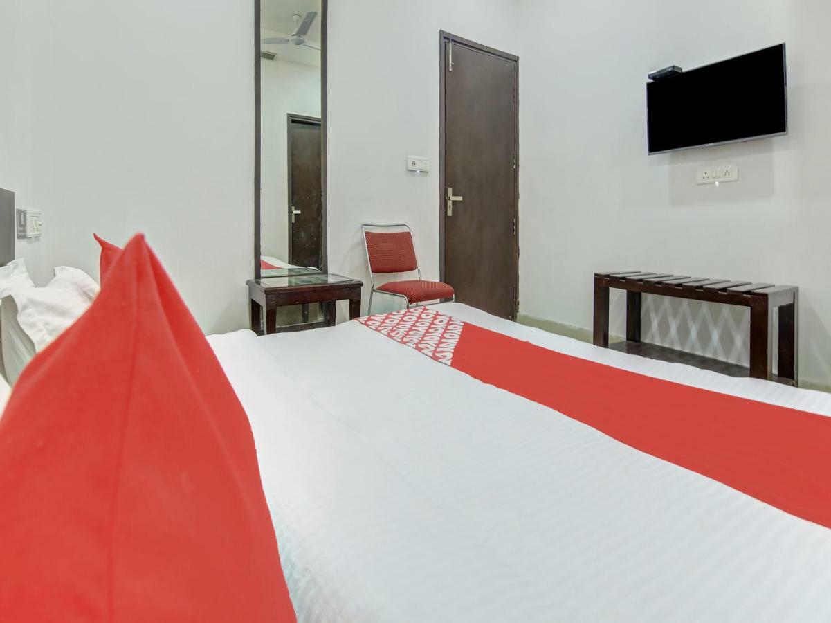 Oyo 27999 Hotel Deep Sirsa Eksteriør billede
