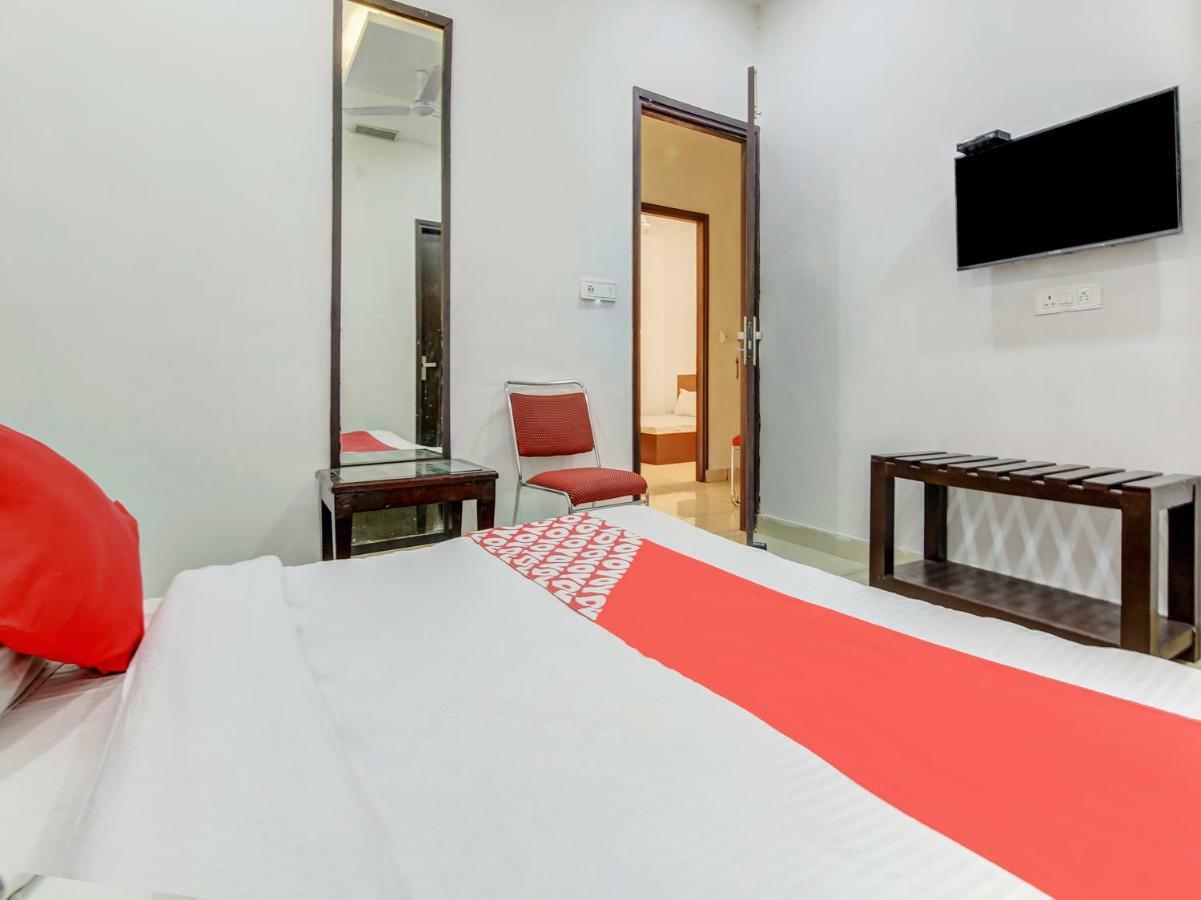 Oyo 27999 Hotel Deep Sirsa Eksteriør billede