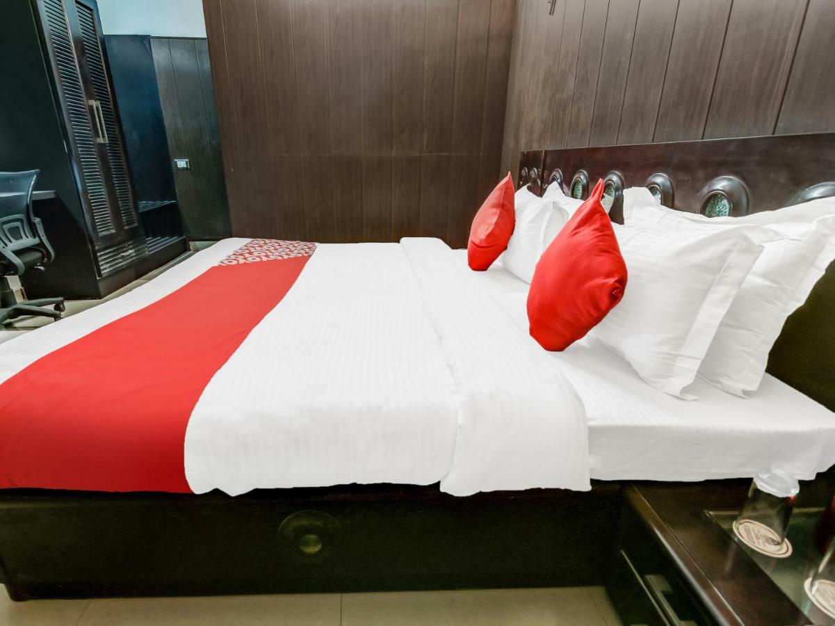 Oyo 27999 Hotel Deep Sirsa Eksteriør billede