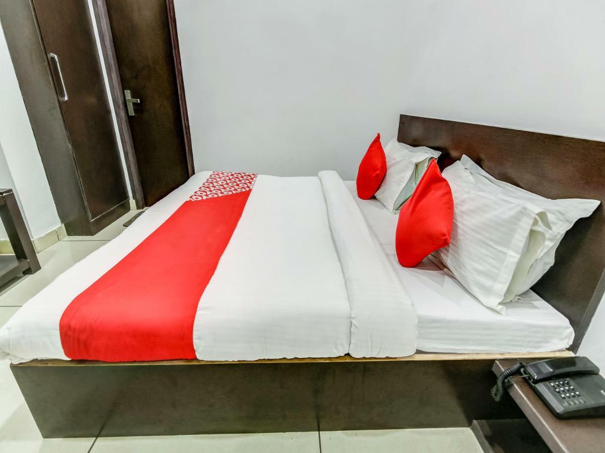 Oyo 27999 Hotel Deep Sirsa Eksteriør billede