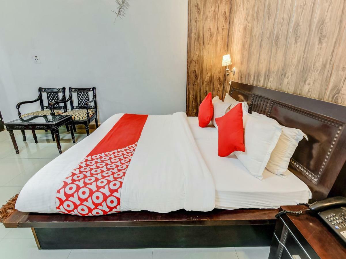 Oyo 27999 Hotel Deep Sirsa Eksteriør billede