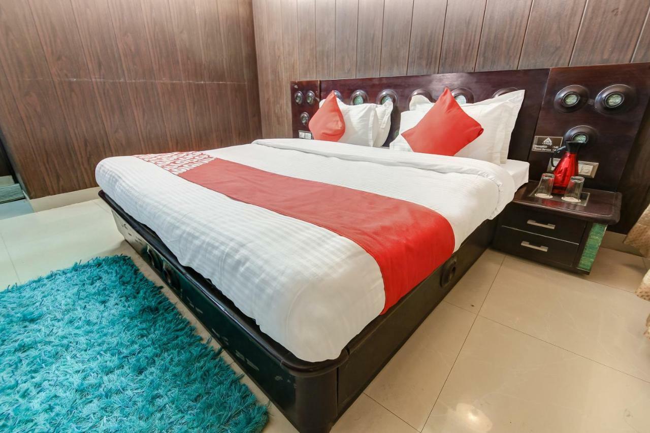 Oyo 27999 Hotel Deep Sirsa Eksteriør billede