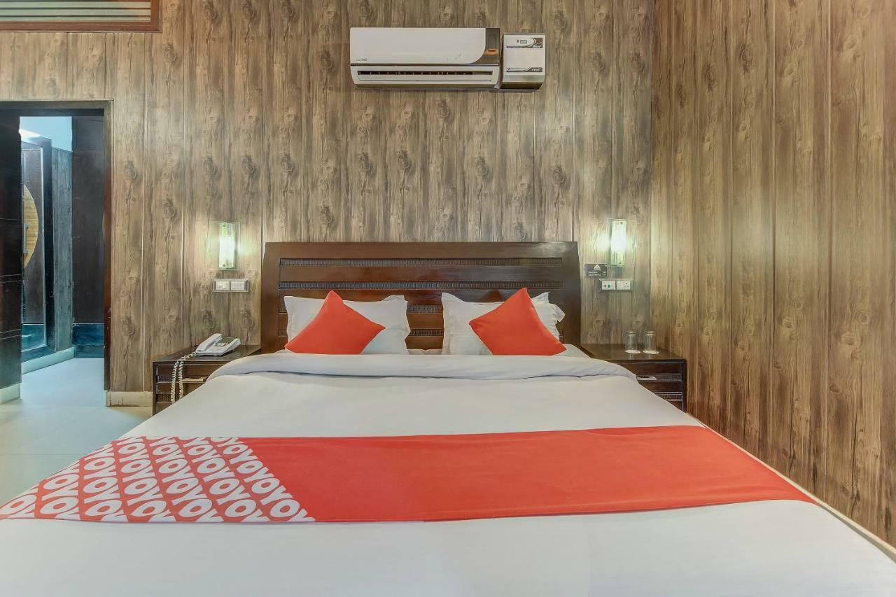 Oyo 27999 Hotel Deep Sirsa Eksteriør billede