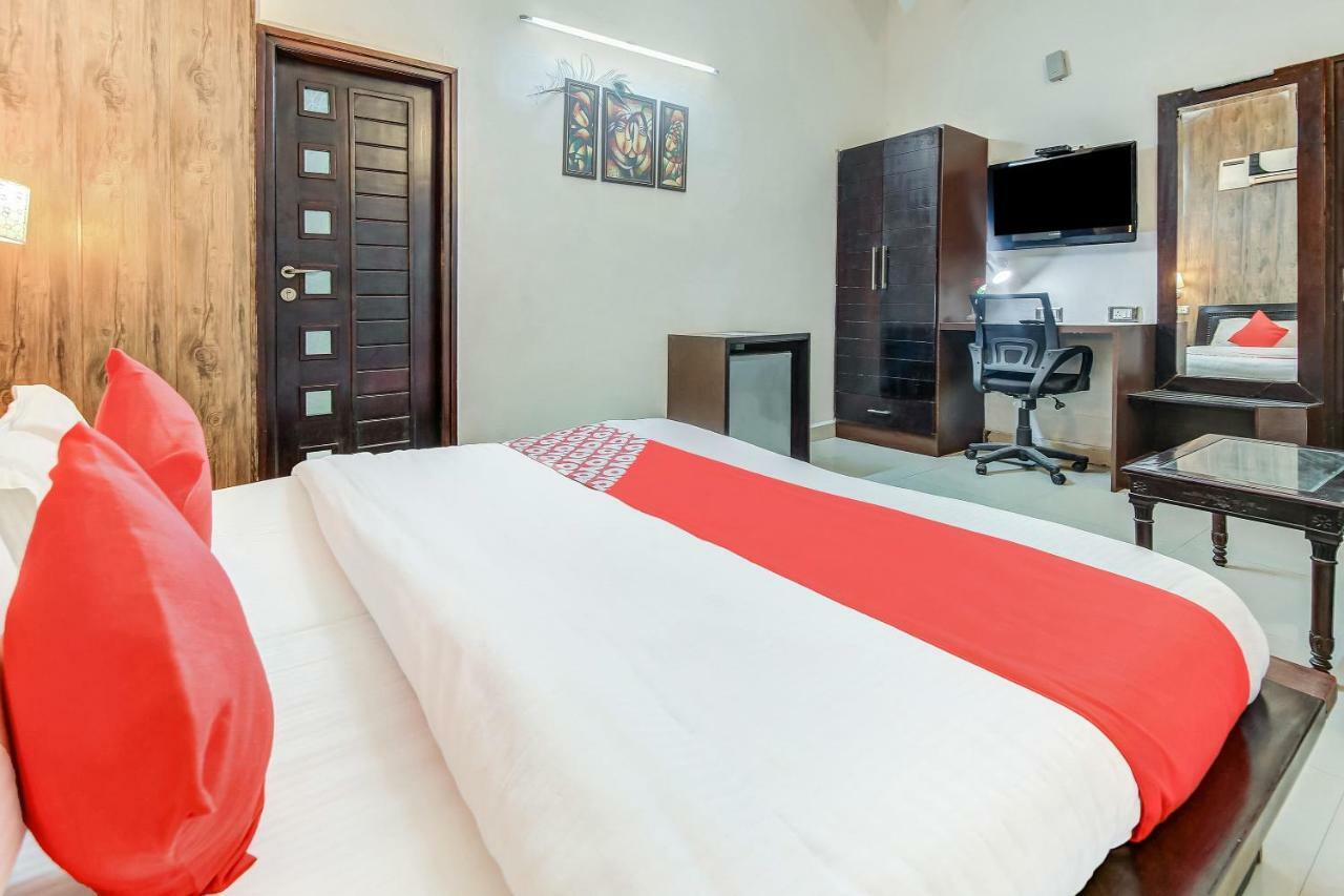 Oyo 27999 Hotel Deep Sirsa Eksteriør billede