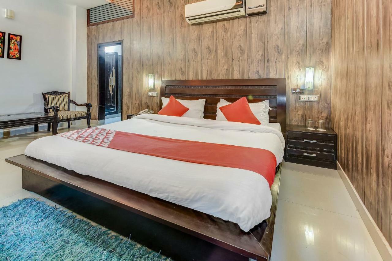 Oyo 27999 Hotel Deep Sirsa Eksteriør billede