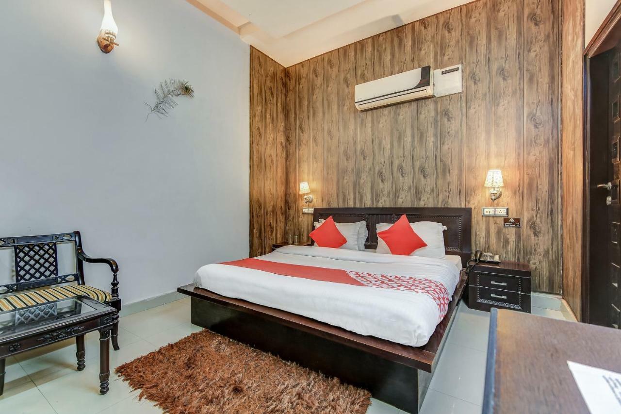 Oyo 27999 Hotel Deep Sirsa Eksteriør billede